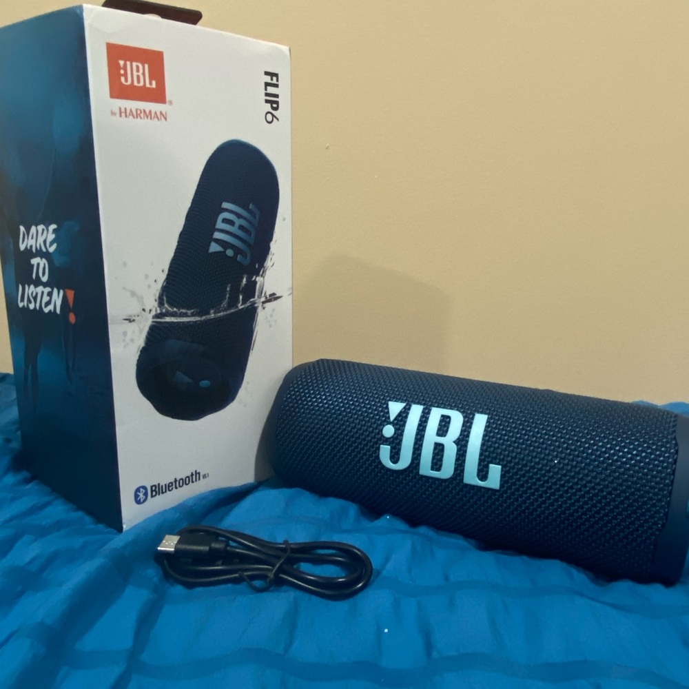 JBL Flip 6 Portable Speaker - Dark Blue